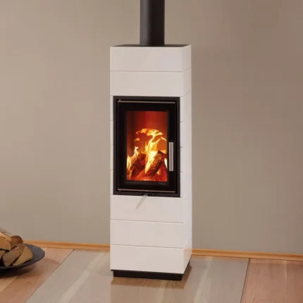 Guss-Kaminofen LEDA CORNA (4 kW) - Gussverkleidung Weiß emailliert glänzend, Anschluss oben
